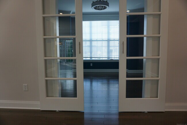 Building Photo - 56 Moorland Dr