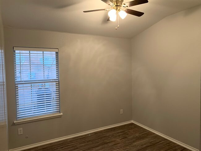 Building Photo - 1600 Jester Ct