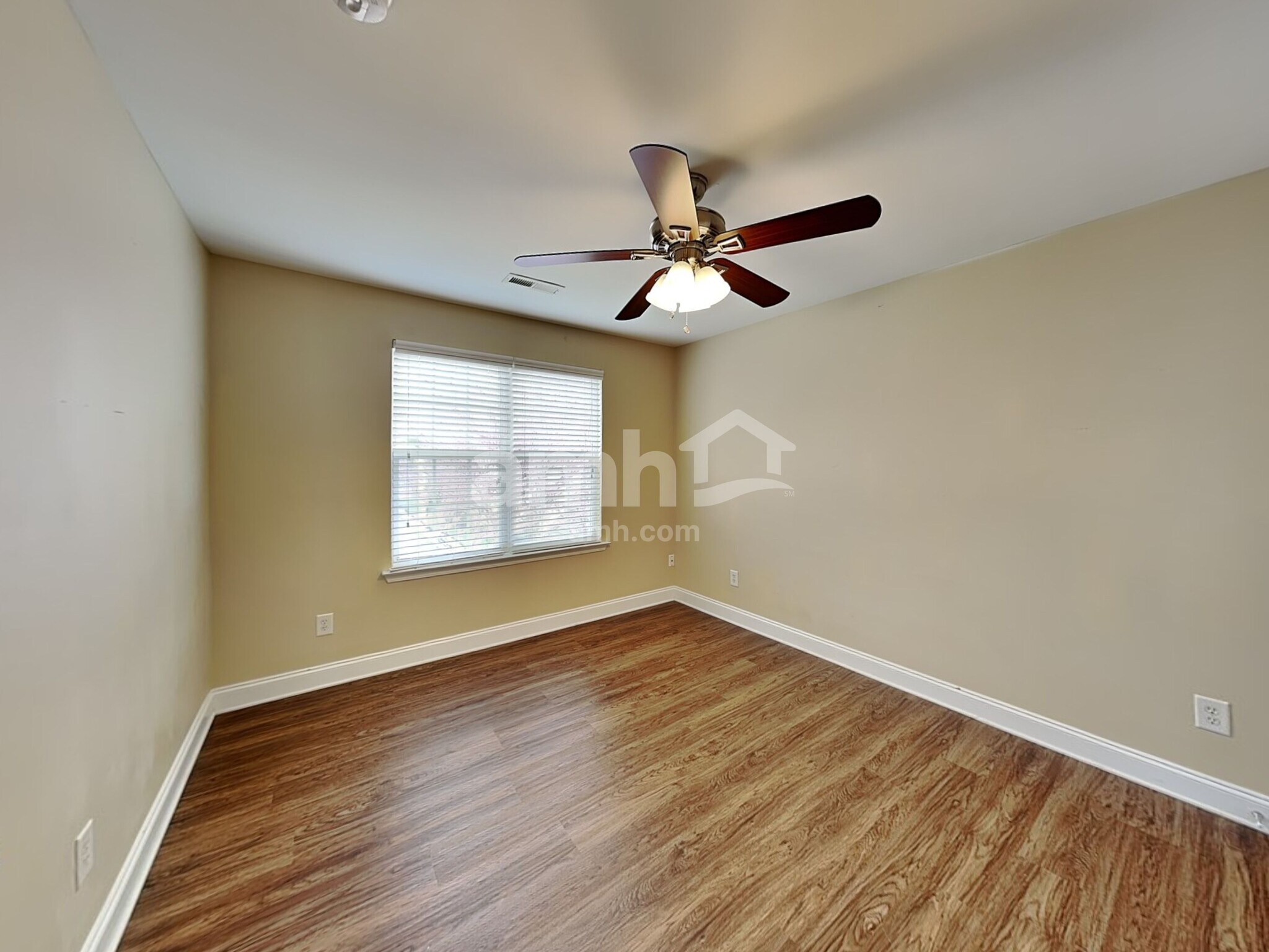Building Photo - 7842 Jester Park Dr