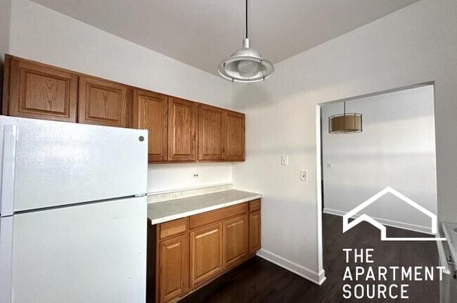 Building Photo - 3627 W Dickens Ave