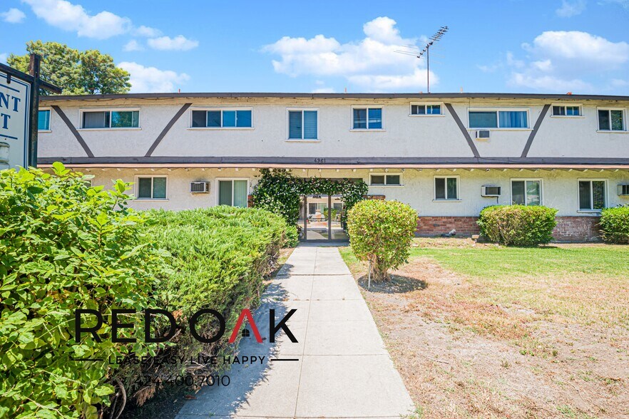 Building Photo - 4961 Coldwater Canyon Ave