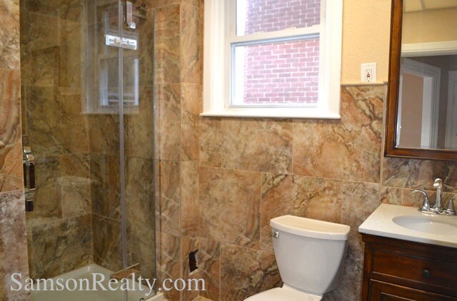 Building Photo - 136 Irving Ave