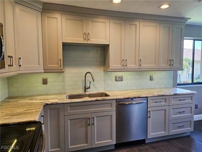 Building Photo - 7125 Lakeridge Ct