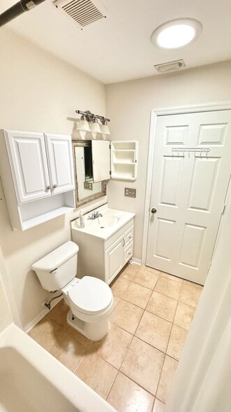 Building Photo - 662 Lynbrook St NW