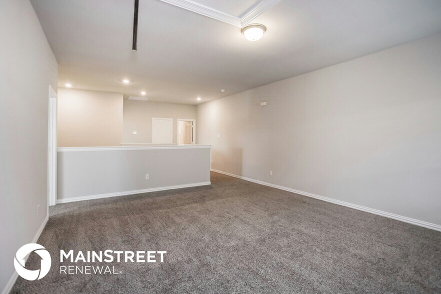 Building Photo - 2137 Sun Star Dr