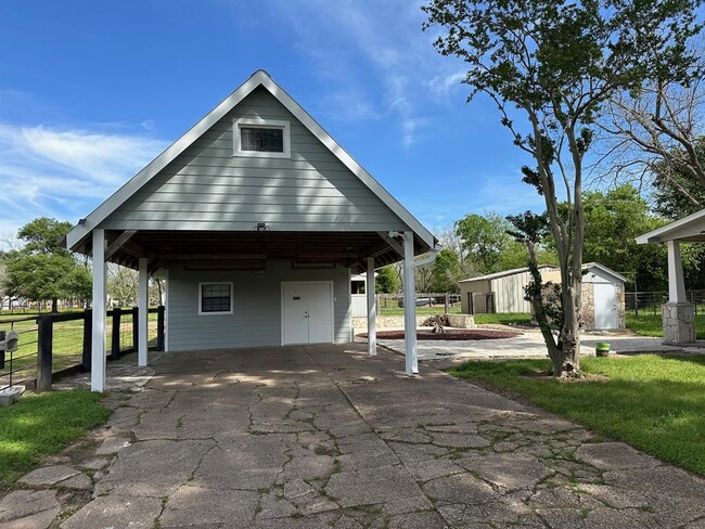 Building Photo - 1410 Field Store Rd