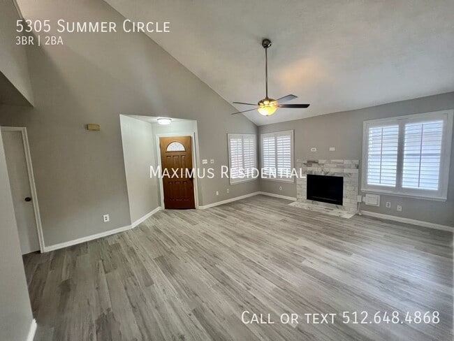 Building Photo - 5305 Summer Cir