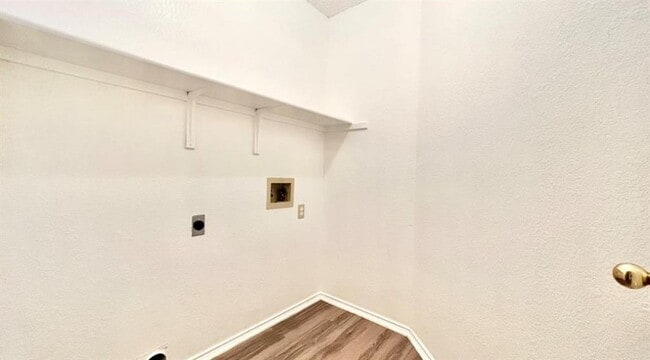 Building Photo - 1803 Woodland Dr