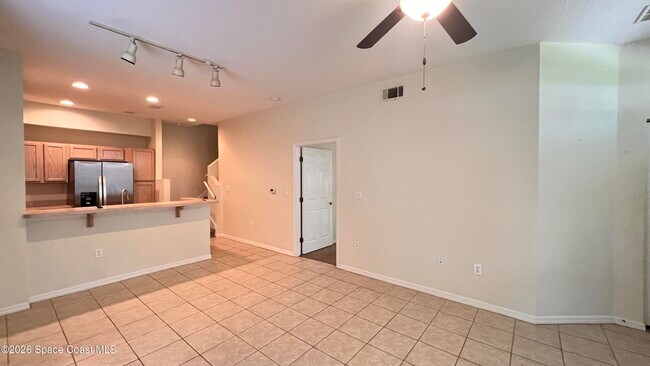 Building Photo - 100 Tucan Way