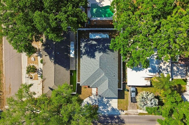 Building Photo - 1208 DR Martin Luther King JR Street North