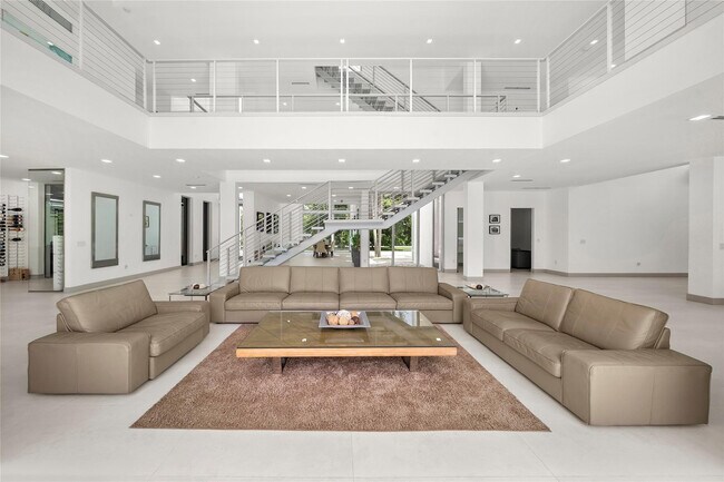 Building Photo - 17250 SW 52nd Ct