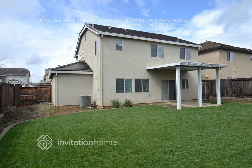 Building Photo - 1346 La Guardia Cir