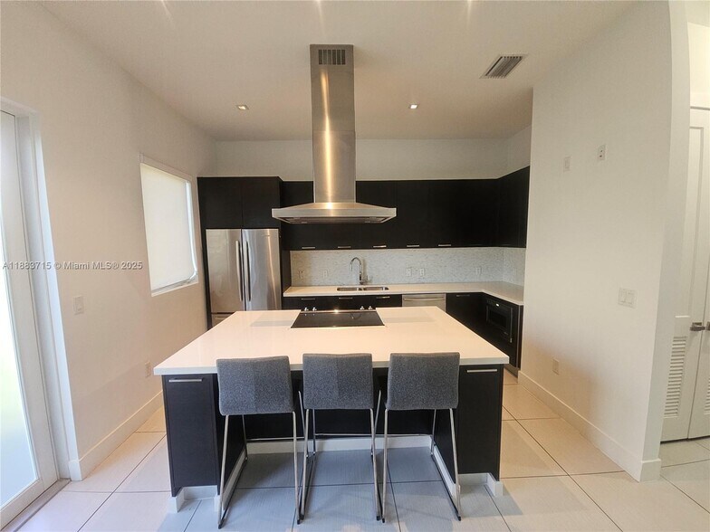 Building Photo - 9177 NW 33rd St