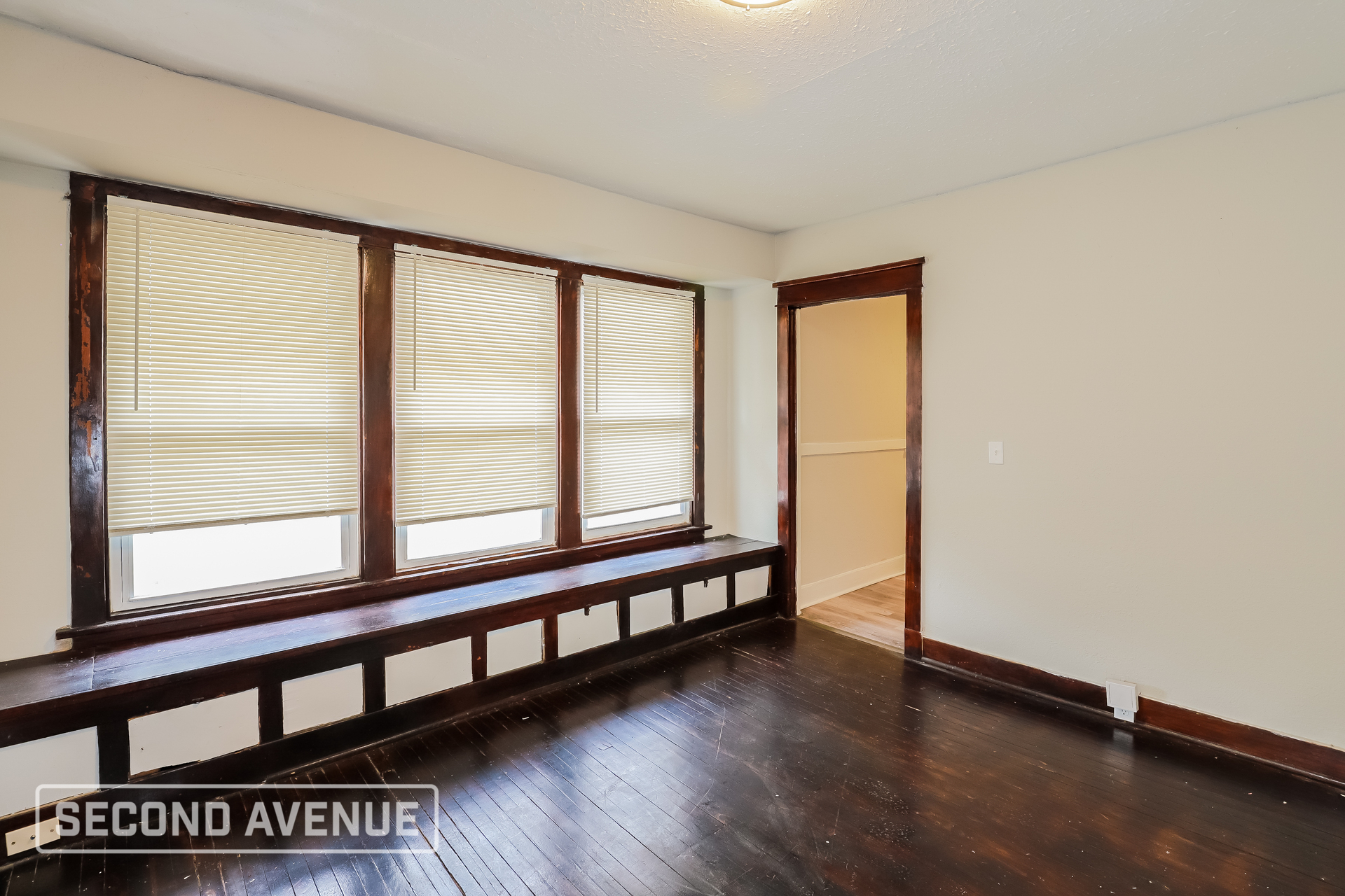 Building Photo - 3842 E 68th Terrace