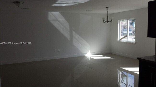 Building Photo - 657 NW 47th St