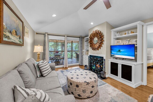 Building Photo - Branson - Breeze