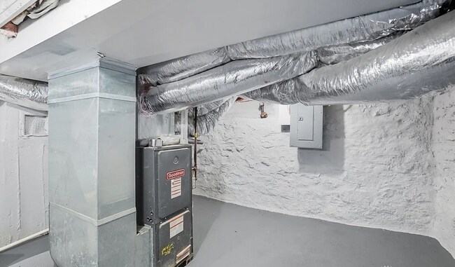 Building Photo - 1531 Chapel St