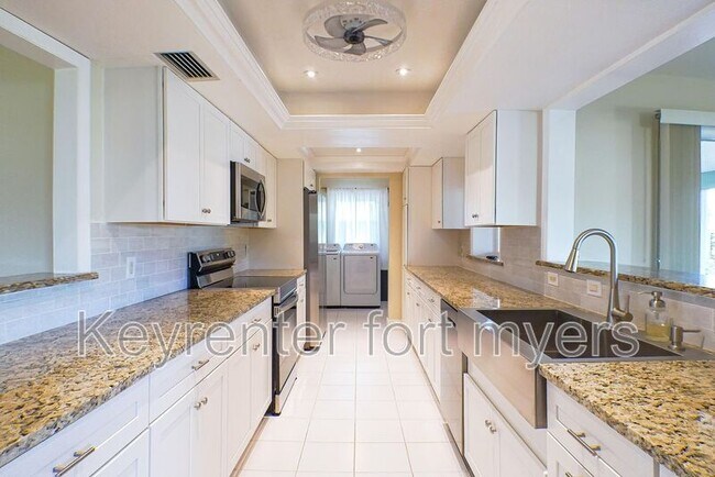 Building Photo - 2221 Cape Way