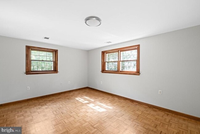 Building Photo - 39225 Foxhill Rd