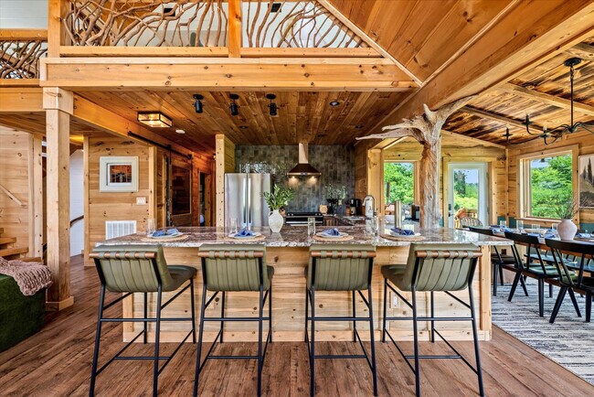 Building Photo - 208 Tunnel Ridge Dr