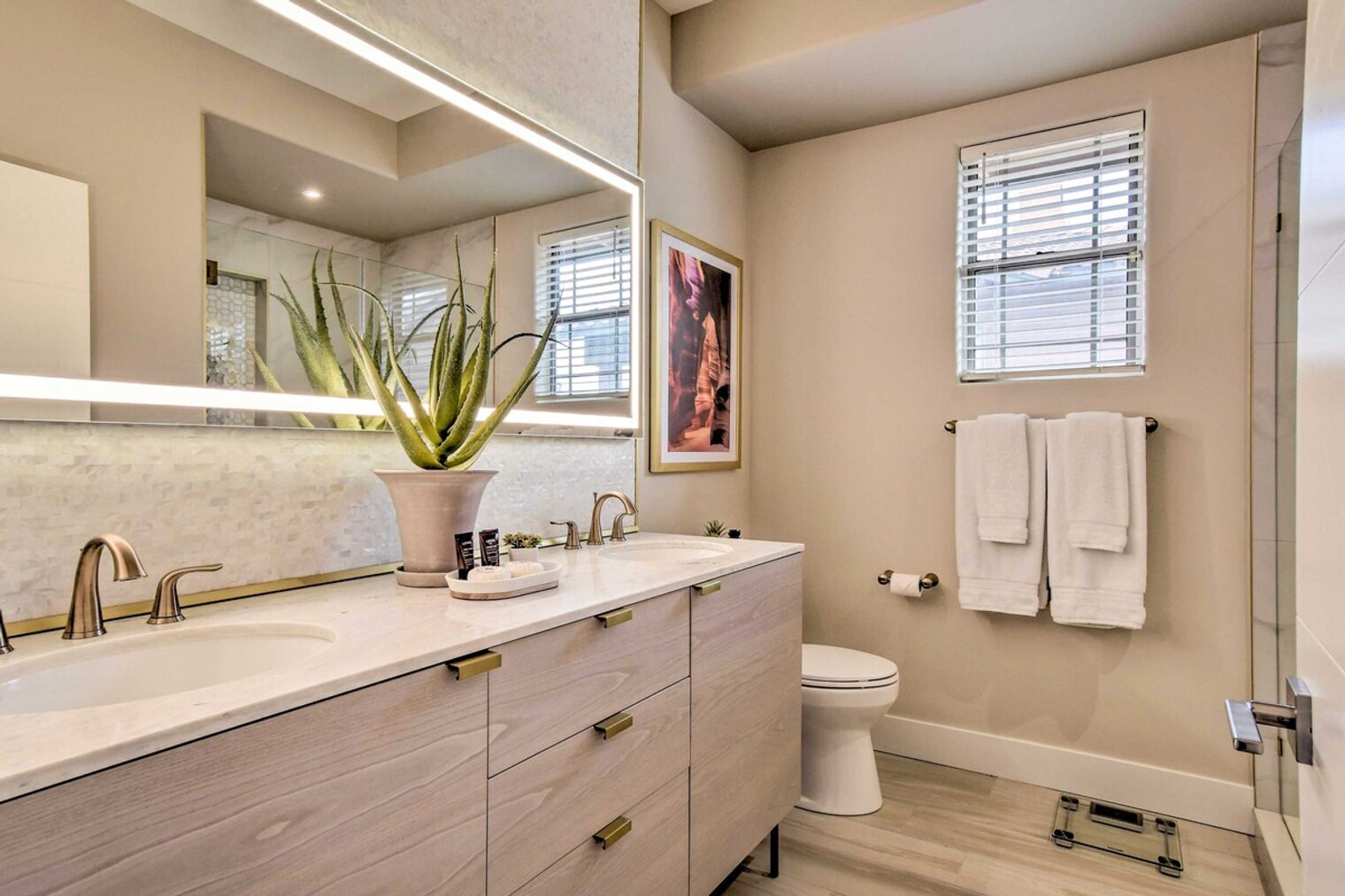 Building Photo - 11500 E Cochise Dr