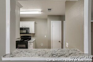 Building Photo - 9438 Celine Dr