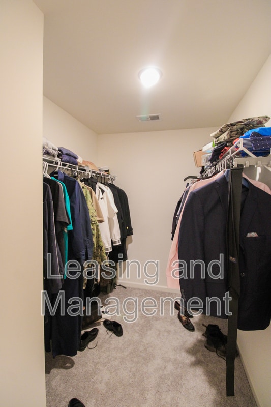 Building Photo - 507 Scarlett Maple St