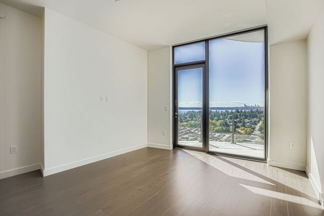 Building Photo - Avenue Estates Condominiums ~ Downtown Bel...