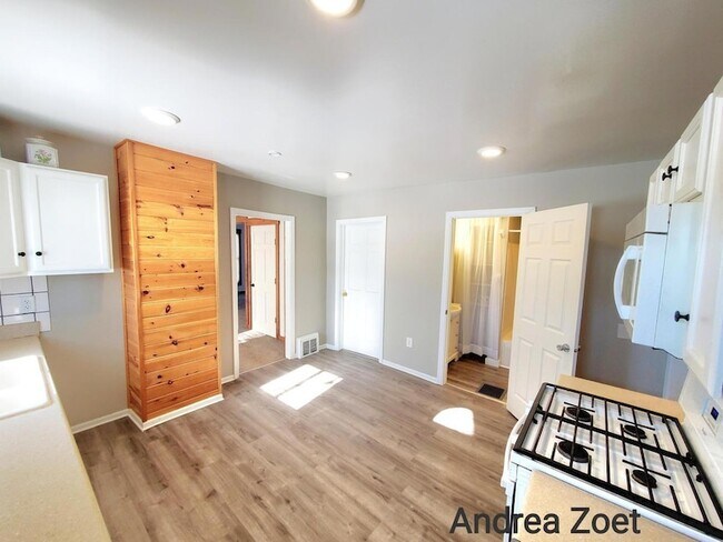 Building Photo - 7612 M-37