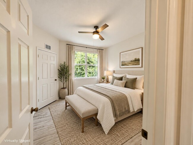 Building Photo - 420 S Villa San Marco Dr