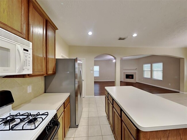 Building Photo - 2330 Colonial Springs Ln