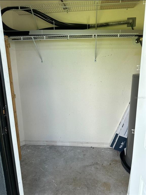 Building Photo - 6967 Crown Dr