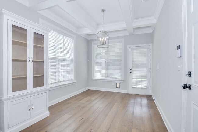 Building Photo - Beauty in Riverwood on Corner Lot!