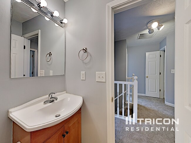 Building Photo - 2996 Aberdeen Way