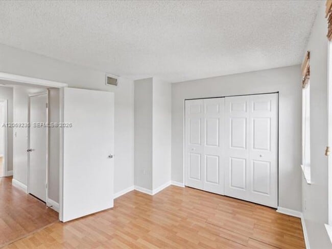 Building Photo - 390 NW 86th Pl
