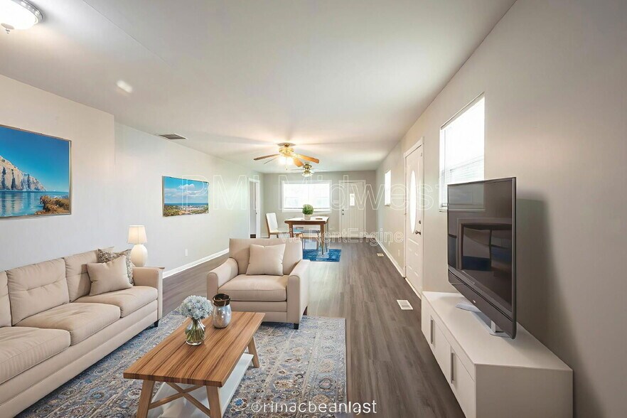 Building Photo - 3748 N Hawthorne Ln