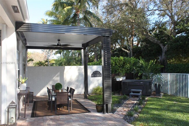 Building Photo - 2524 Bay Pointe Ct