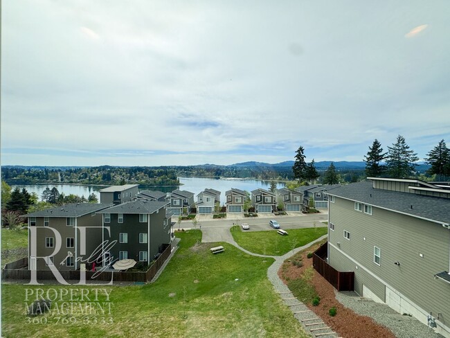 Building Photo - Modern 3-Story Bremerton Home with Water Views on Every Level