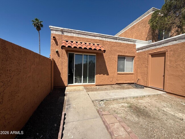 Building Photo - 4035 S 45th Pl