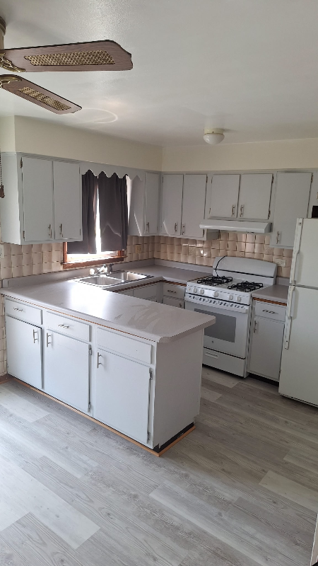 Building Photo - 4433 Prairie Ave