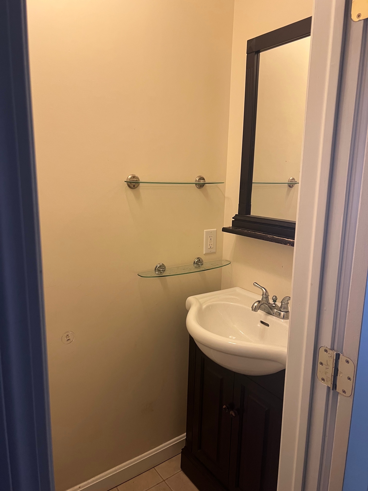 1/2 Bath - 306 Heather Ln