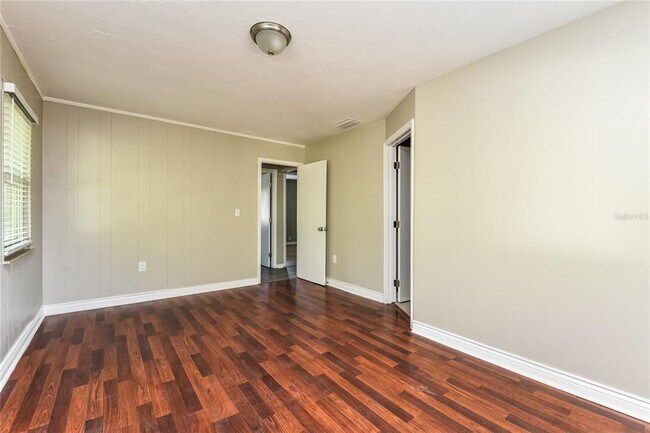 Building Photo - 507 67th Ave Dr W