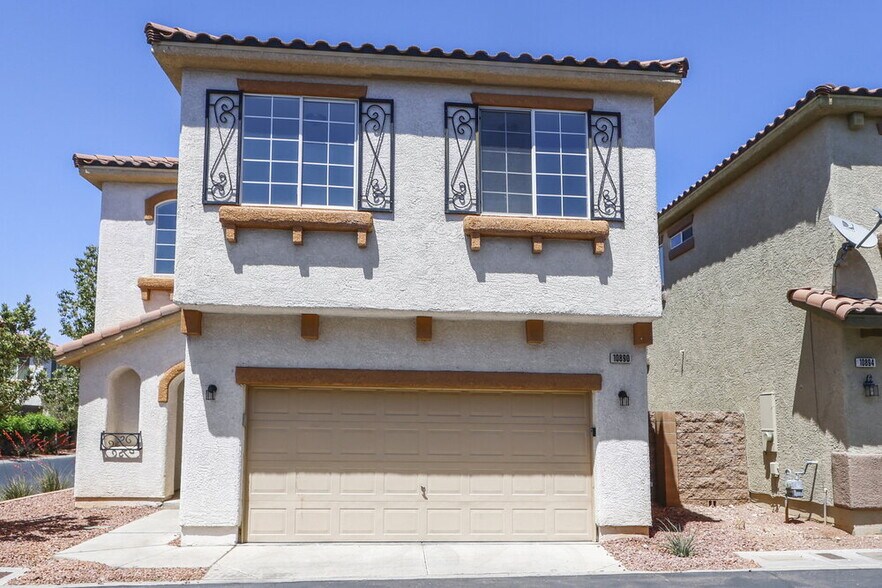 Primary Photo - 10890 Avenzano St