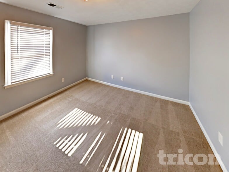 Building Photo - 1616 Cherry Hill Rd SW