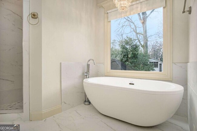 Building Photo - 208 Clarion Ave