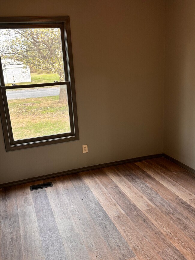 Building Photo - 109 Illini Ct