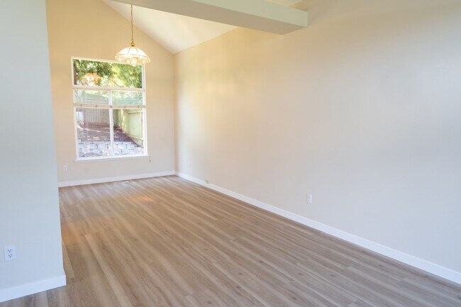 Building Photo - 4Bd/3.5Ba Mill Creek House