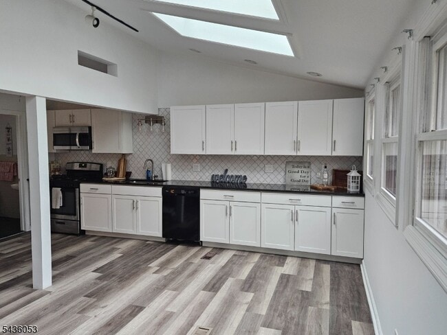 Building Photo - 119 Dartmouth Trail