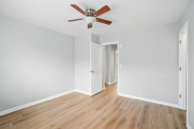 Building Photo - Updated Home in Sunnyside!