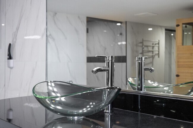 Building Photo - Luxury Penthouse Retreat with Private Pool, Sauna & Strip Views
